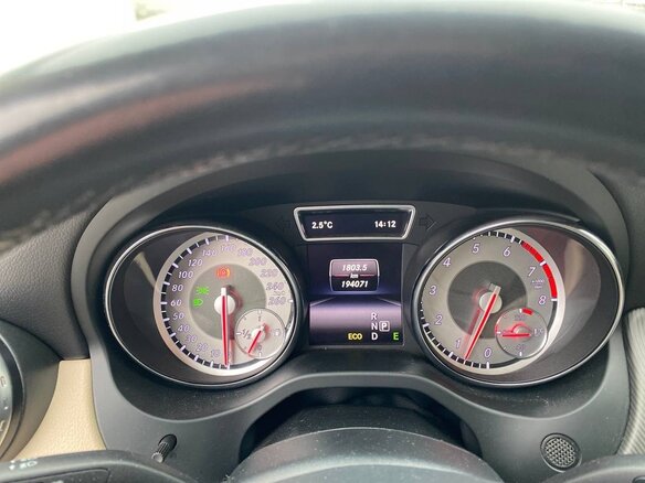 2014 Mercedes-Benz GLA 200 I (X156), коричневый, 1599999 рублей - вид 15