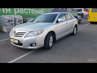 2009 Toyota Camry VI (XV40) Рестайлинг, серебристый, 800000 рублей, вид 1