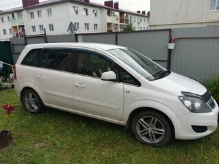 2011 Opel Zafira B Рестайлинг, белый, 555000 рублей, вид 2