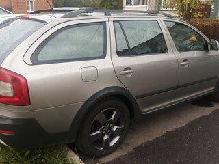 2010 Skoda Octavia Scout II (A5) Рестайлинг, серый, 910000 рублей, вид 4