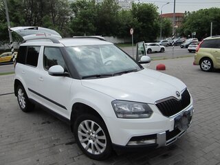 2013 Skoda Yeti I Рестайлинг, белый, 920000 рублей, вид 1