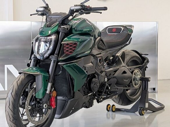 2023 Ducati Diavel V4, зелёный, 7700000 рублей - вид 6