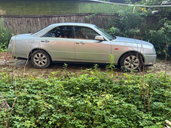 2001 Nissan Gloria XI (Y34), серебристый - вид 1