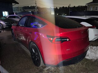 2022 Tesla Model Y Long Range I, красный, 4500000 рублей, вид 2