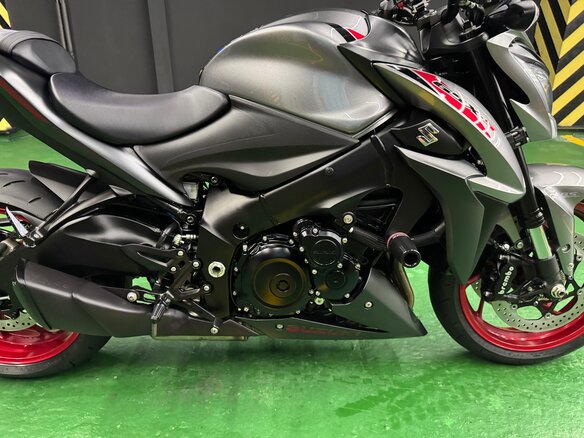 2020 Suzuki GSX-S 1000, серый, 995000 рублей - вид 14
