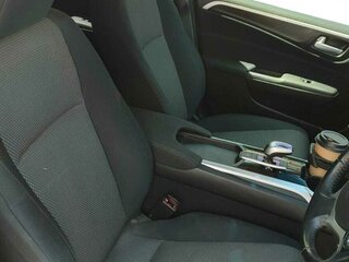 2015 Honda Jade I, серый, 1370000 рублей, вид 4