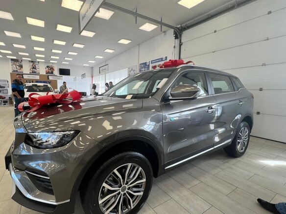2024 Geely Atlas Pro, серый, 2900000 рублей