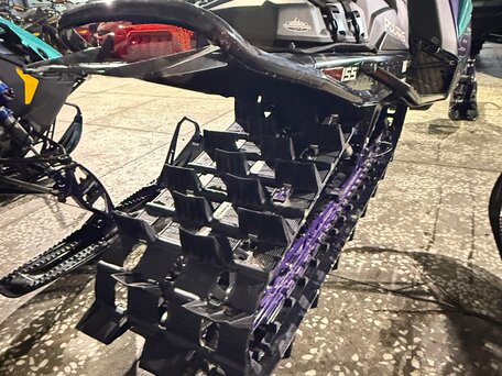 2024 Polaris 9R RMK Khaos Slash 155, пурпурный, 1900000 рублей, вид 2
