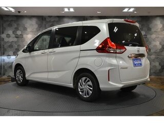 2020 Honda Freed II Рестайлинг, белый, 1270000 рублей, вид 5