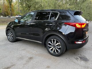 2018 Kia Sportage IV, чёрный, 1825000 рублей, вид 4