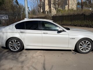 2016 BMW 5 серии 520d VI (F10/F11/F07) Рестайлинг, белый, 2200000 рублей, вид 5