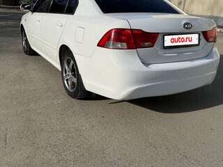 2009 Kia Magentis 5-speed II Рестайлинг, белый, 675000 рублей, вид 5