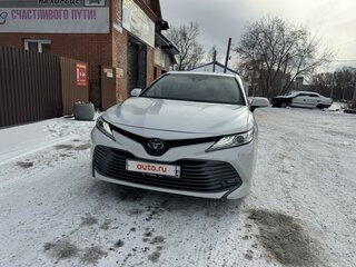 2019 Toyota Camry VIII (XV70), белый, 3200000 рублей, вид 2