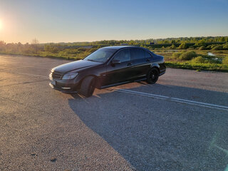 2011 Mercedes-Benz C-Класс 180 BlueEFFICIENCY III (W204), чёрный, 1111111 рублей, вид 4