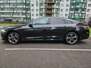 2021 Kia K5 III, чёрный, 2900000 рублей, вид 4