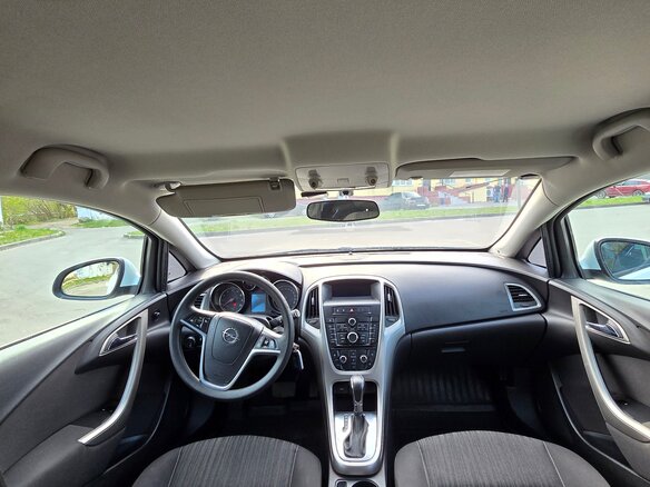 2012 Opel Astra J Рестайлинг, белый, 720000 рублей - вид 9