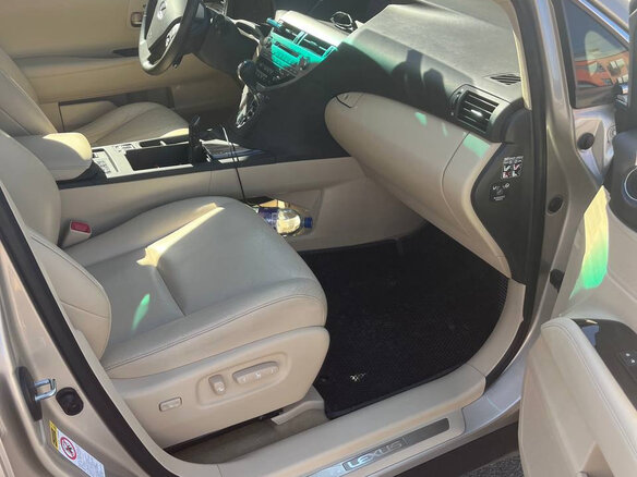 2011 Lexus RX 270 III, бежевый - вид 6