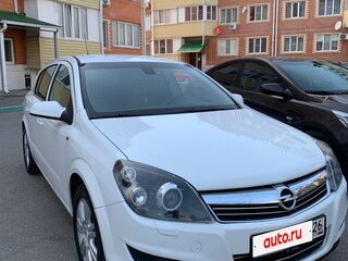 2008 Opel Astra H Рестайлинг, белый, 650000 рублей, вид 2