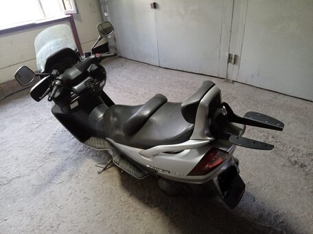2005 Suzuki Burgman (SkyWave) 400, серебристый, 210000 рублей, вид 5