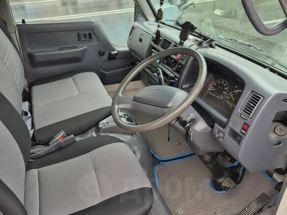 1999 Toyota Dyna, белый, 770000 рублей - вид 6