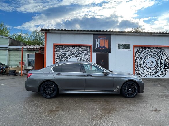 2018 BMW 7 серии Long 740Ld xDrive VI (G11/G12), серый, 3490000 рублей - вид 6