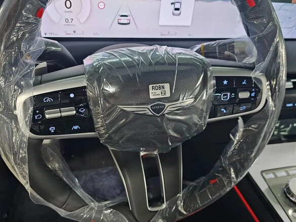 2026 Genesis G80 II Рестайлинг, чёрный, 8909412 рублей - вид 14
