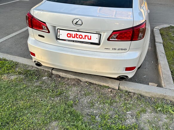 2010 Lexus IS 250 II Рестайлинг 2, белый, 1070000 рублей - вид 9