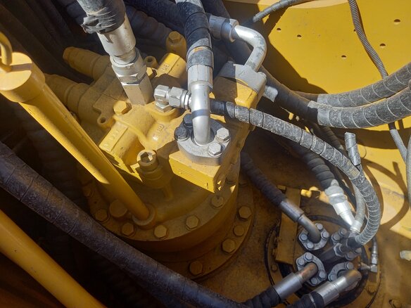 2016 Caterpillar 320D, жёлтый, 6400000 рублей - вид 12