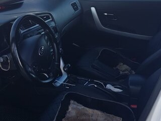 2018 Kia Ceed II Рестайлинг, белый, 1400000 рублей, вид 4