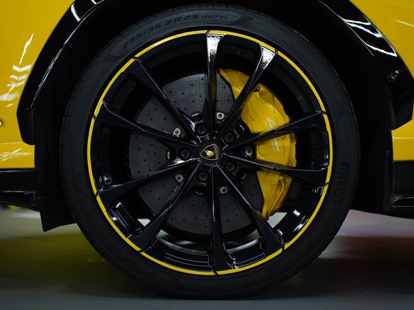 2018 Lamborghini Urus I, жёлтый, 18300000 рублей - вид 6