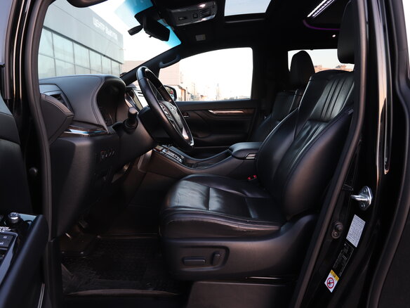 2019 Toyota Alphard III Рестайлинг, чёрный, 5400000 рублей - вид 10