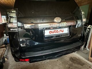 2017 Toyota Land Cruiser Prado 150 Series Рестайлинг 1, чёрный, 5100000 рублей, вид 4