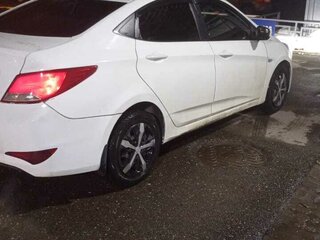 2015 Hyundai Solaris I Рестайлинг, белый, 680000 рублей, вид 2