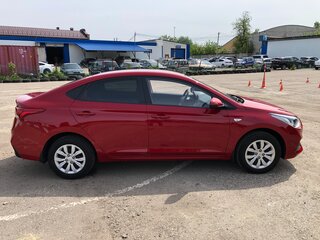 2019 Hyundai Solaris II, красный, 1520000 рублей, вид 4