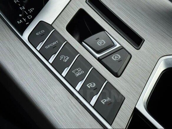 2023 Geely Coolray I, серый, 1999999 рублей - вид 17