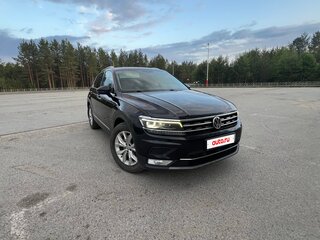 2017 Volkswagen Tiguan II, чёрный, 2300000 рублей, вид 1