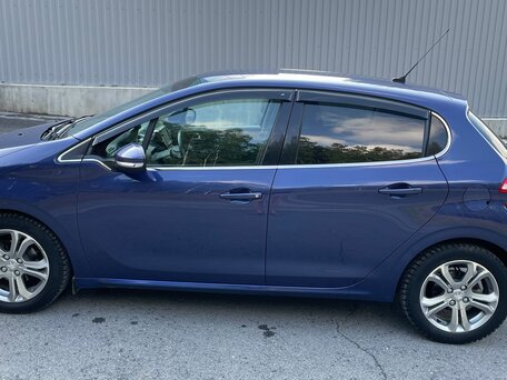 2013 Peugeot 208 I, фиолетовый, 700000 рублей, вид 5