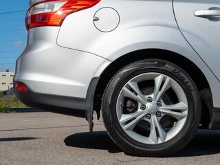 2012 Ford Focus III, серебристый, 950000 рублей, вид 4