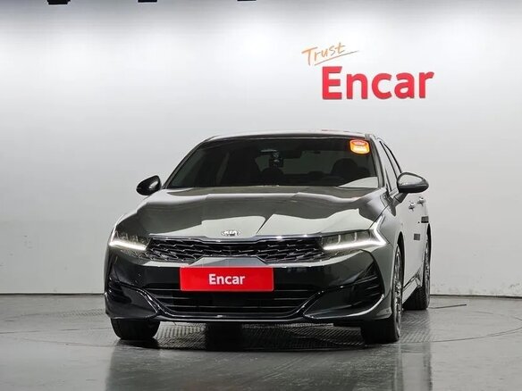2021 Kia K5 III, чёрный, 2100000 рублей - вид 2