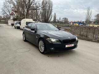 2013 BMW 5 серии 520i VI (F10/F11/F07) Рестайлинг, чёрный, 2100000 рублей, вид 5