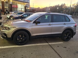2021 Volkswagen Tiguan II Рестайлинг, серебристый, 3700000 рублей, вид 5