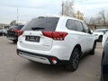 2019 Mitsubishi Outlander III Рестайлинг 3, белый - вид 4