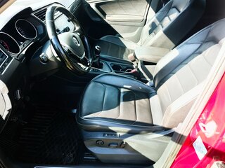 2018 Volkswagen Tiguan II, красный, 2122620 рублей, вид 5