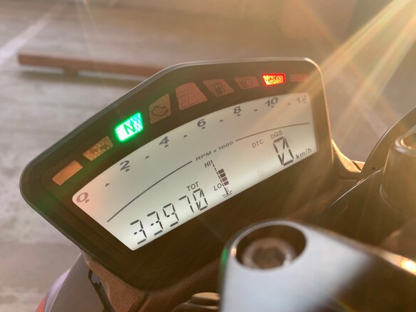 2012 Ducati Streetfighter, красный - вид 3