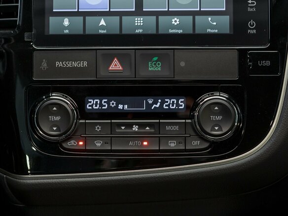 2022 Mitsubishi Outlander III Рестайлинг 3, белый - вид 20