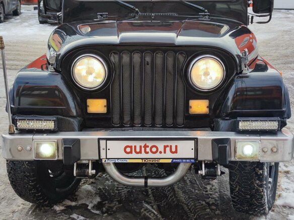 1990 SsangYong Korando I, чёрный, 2000000 рублей - вид 1