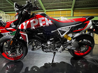 2021 Ducati Hypermotard, красный, 1150000 рублей, вид 2