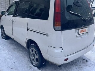 2001 Toyota Town Ace Noah III, белый, 590000 рублей, вид 2