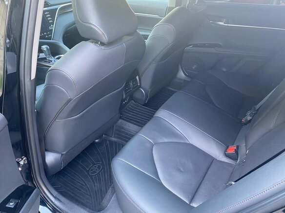 2019 Toyota Camry VIII (XV70), чёрный, 3395000 рублей - вид 13