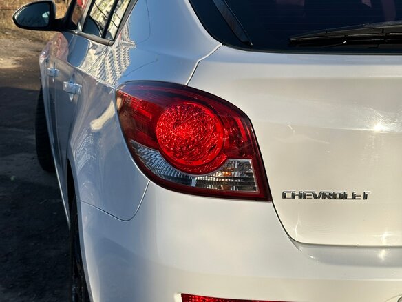 2012 Chevrolet Cruze I, белый, 700000 рублей - вид 12